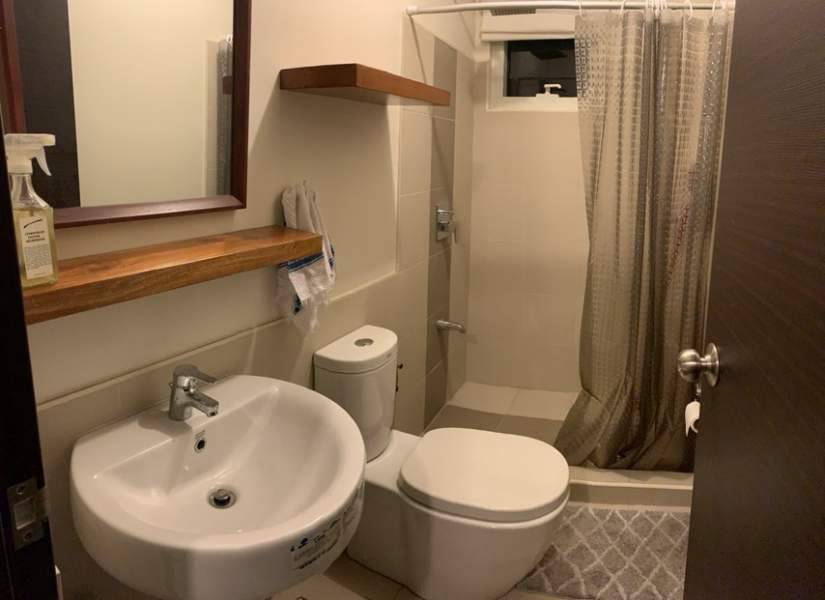 Airconditioned Room For Rent in Makati