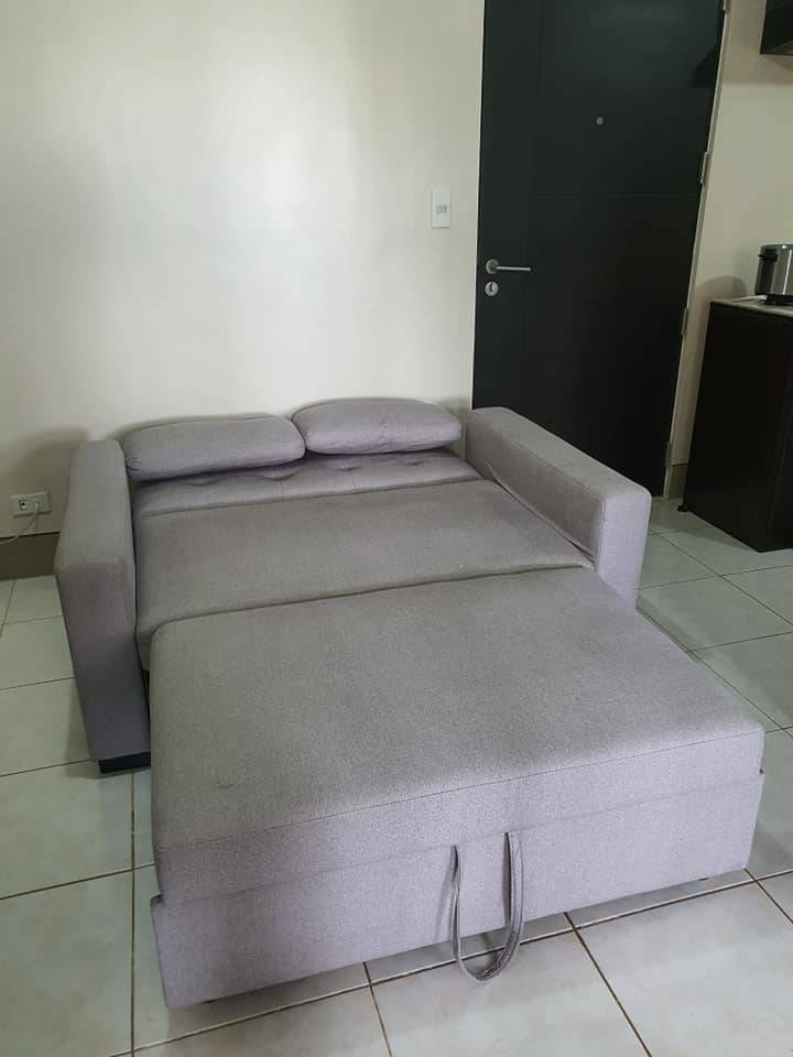 Red Condominum for Rent