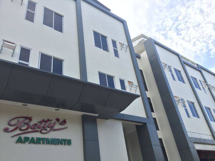 Betty's Apartment and Boardinghouse