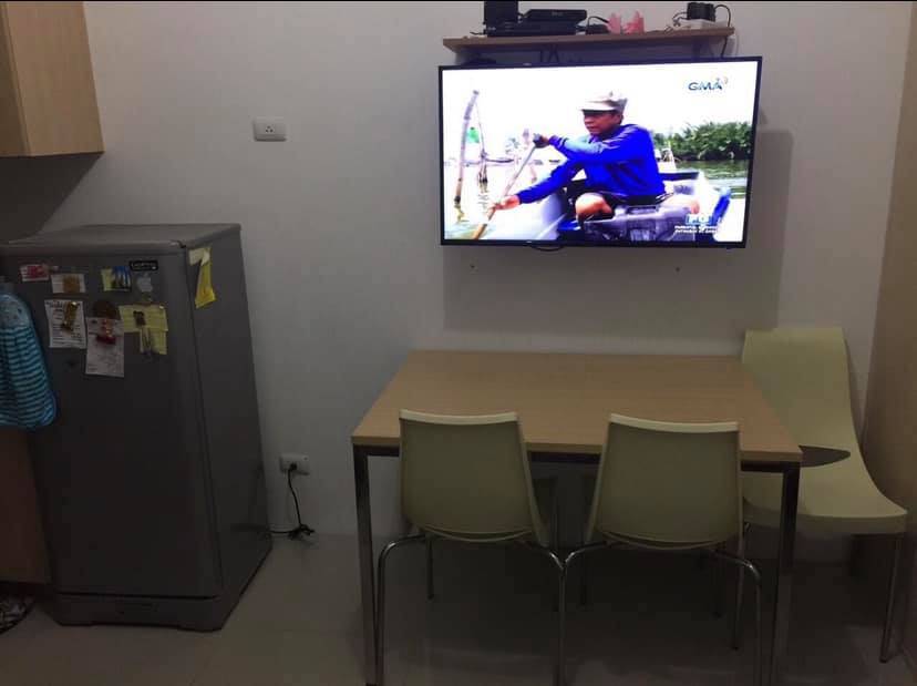 Female Sharing Unit At Light Residences