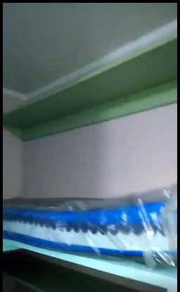 Male Cubicle Space In West Crame