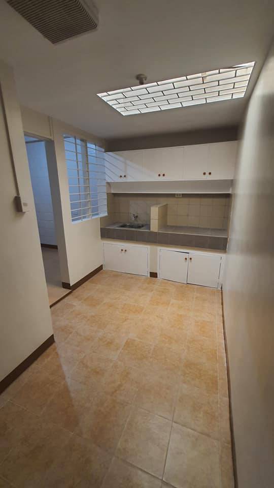 Up & Down Apartment For Rent In Makati