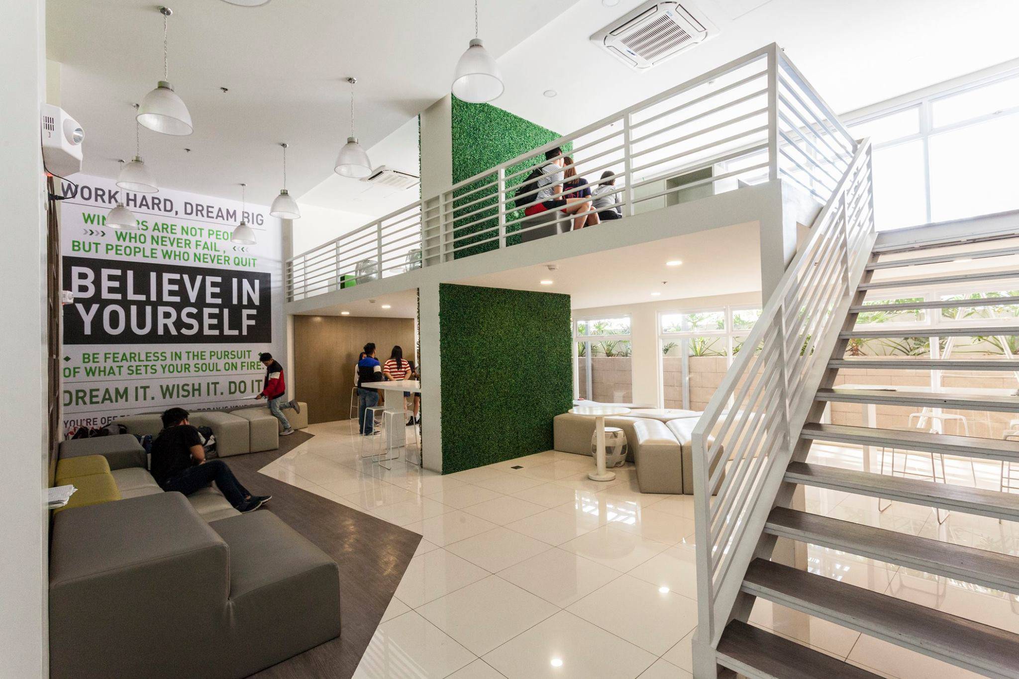 Luxury Dorm Vista Taft Condo