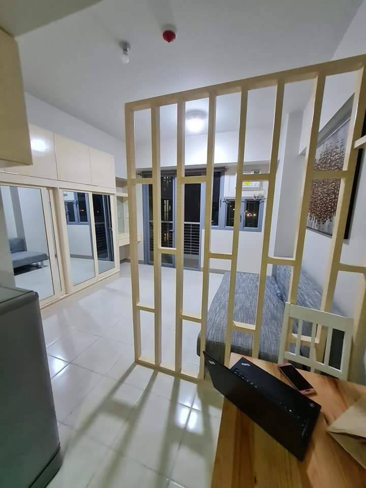 Studio Type Neat Condo with Balcony 