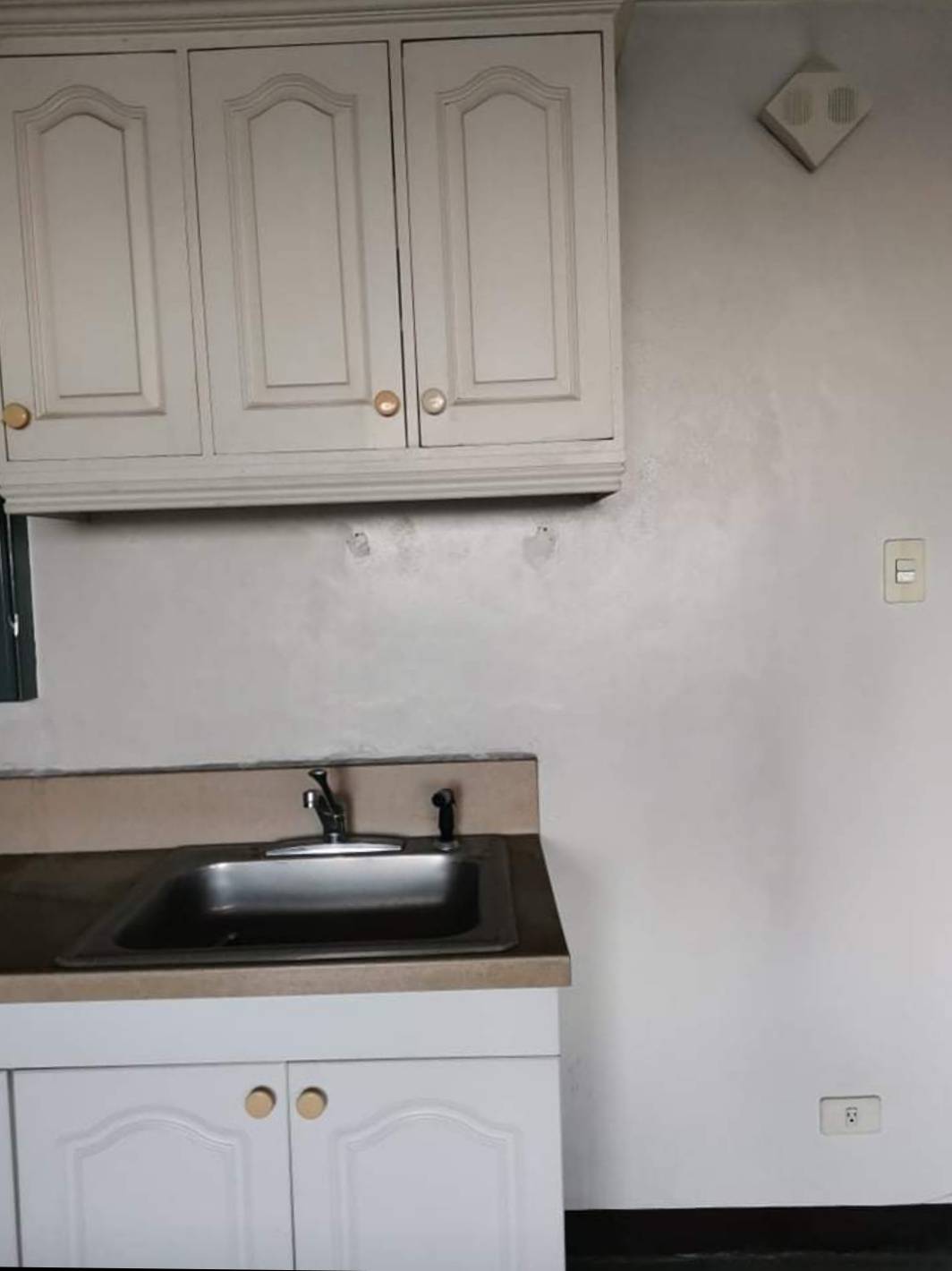 Condo For Rent at The Garden Heights