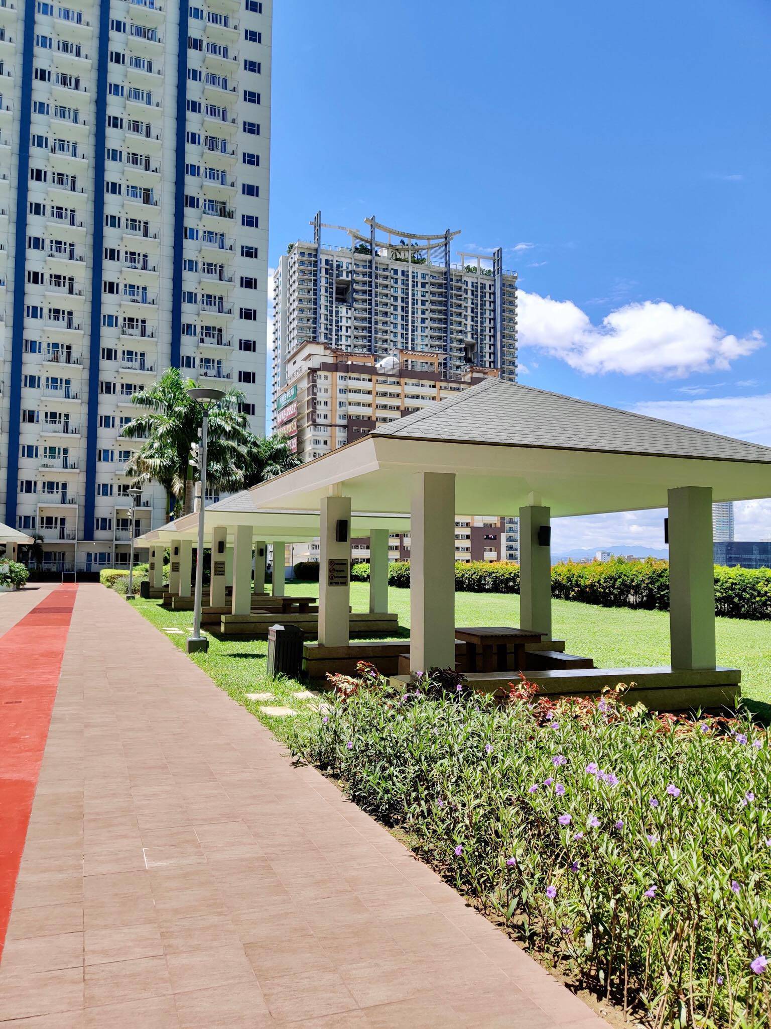 High Floor Condo Unit For Lease