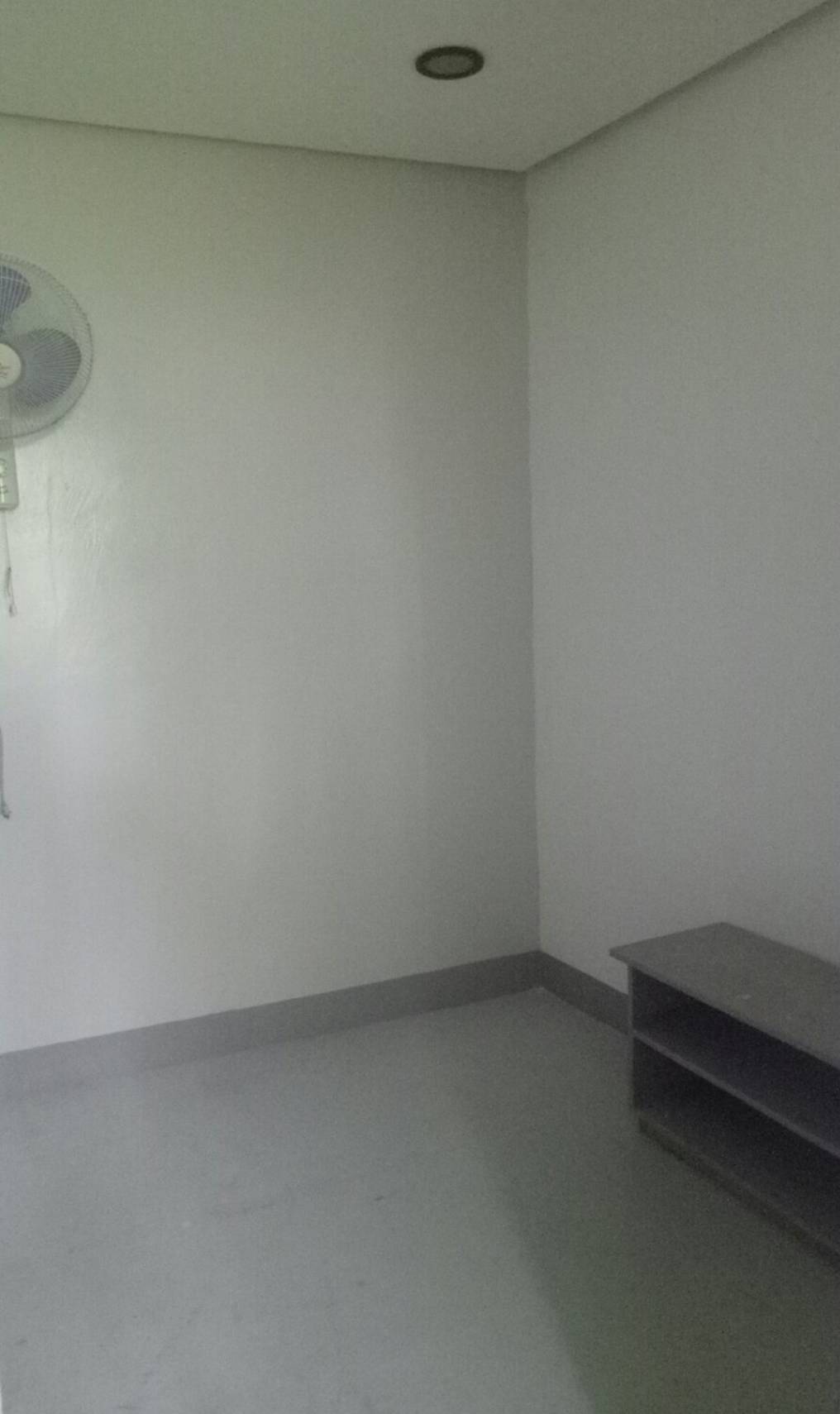 Budget Female Room for Rent