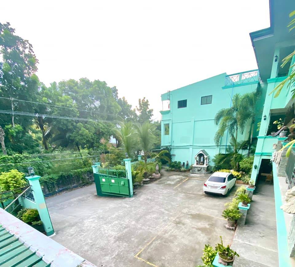 Bayani Apartments