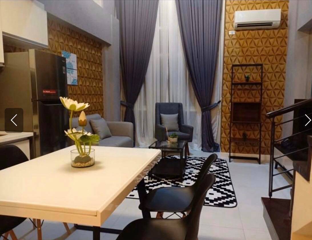 Unit For Rent at Twin Oaks Place