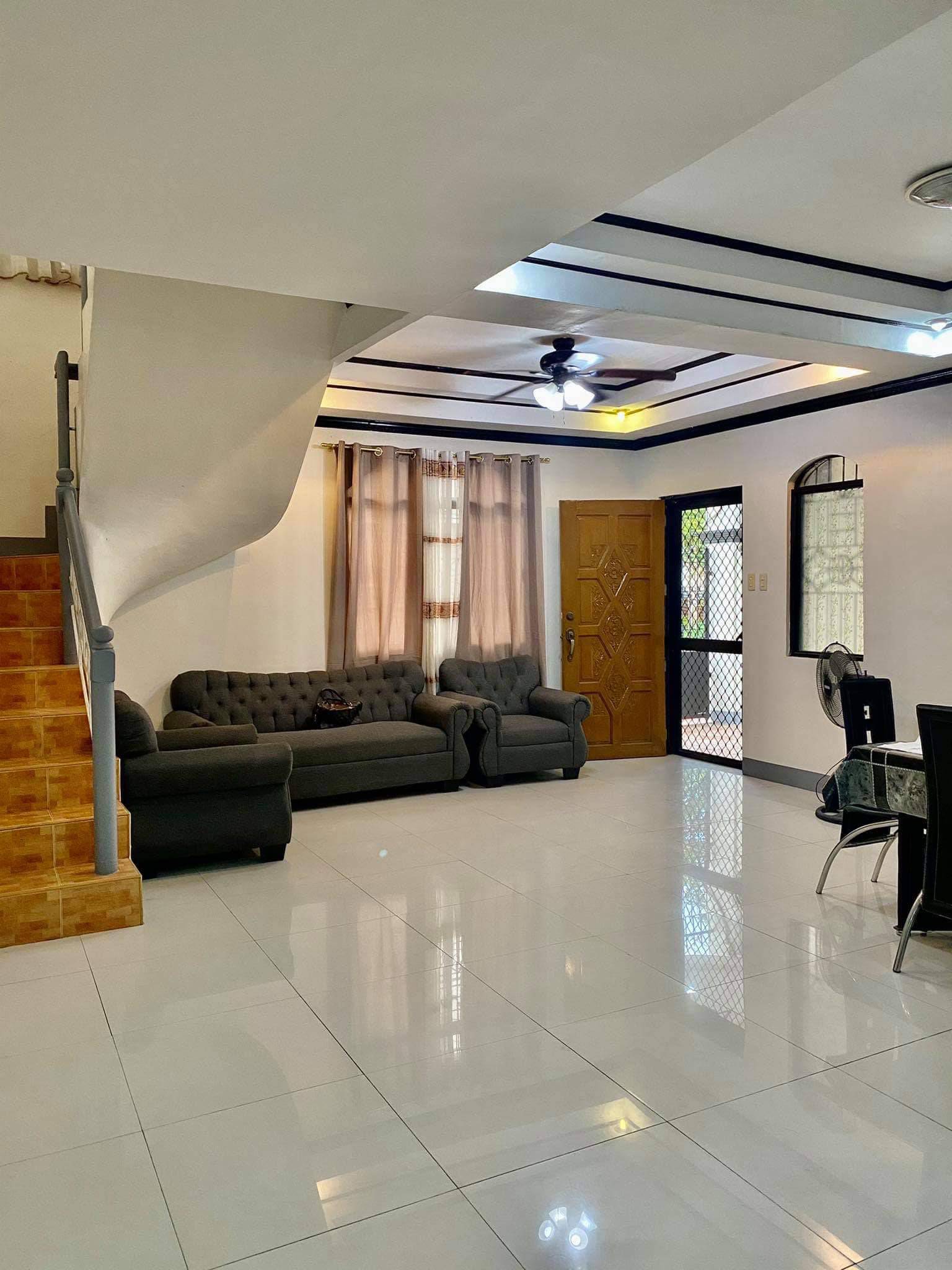House & Lot For Rent In Paranaque