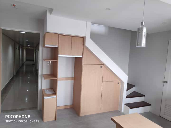 Unit For Rent at Victoria De Makati