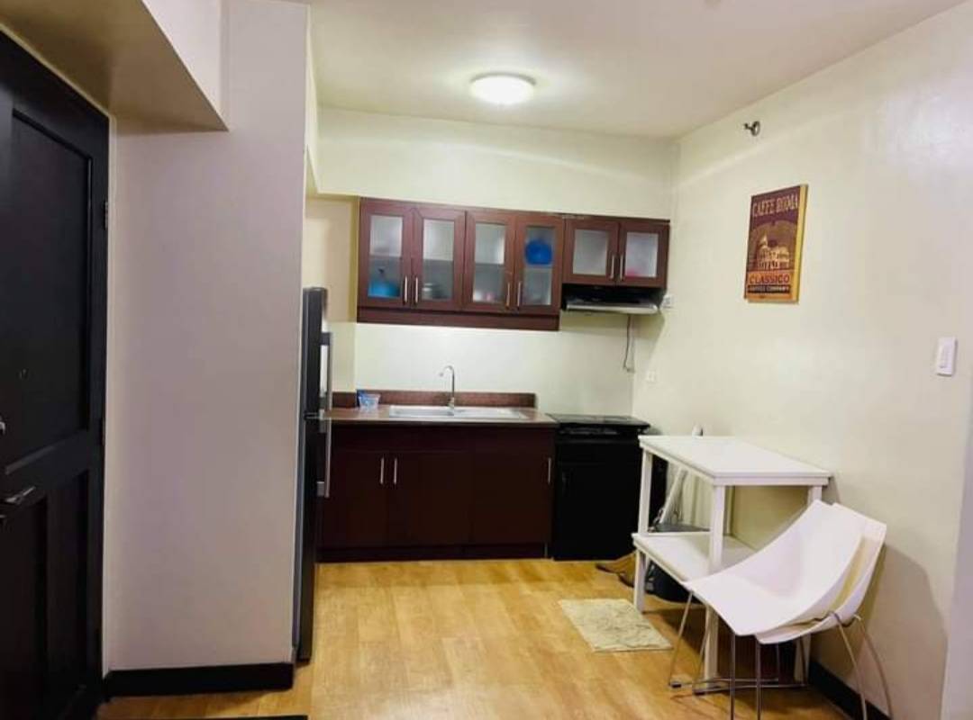 Unit For Rent at Royal Palm Residence