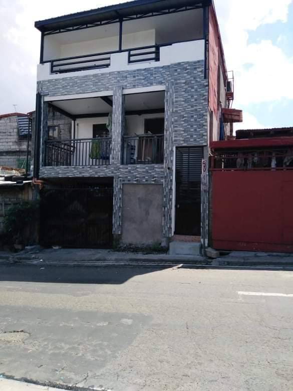 Female Bedspacer At East Rembo