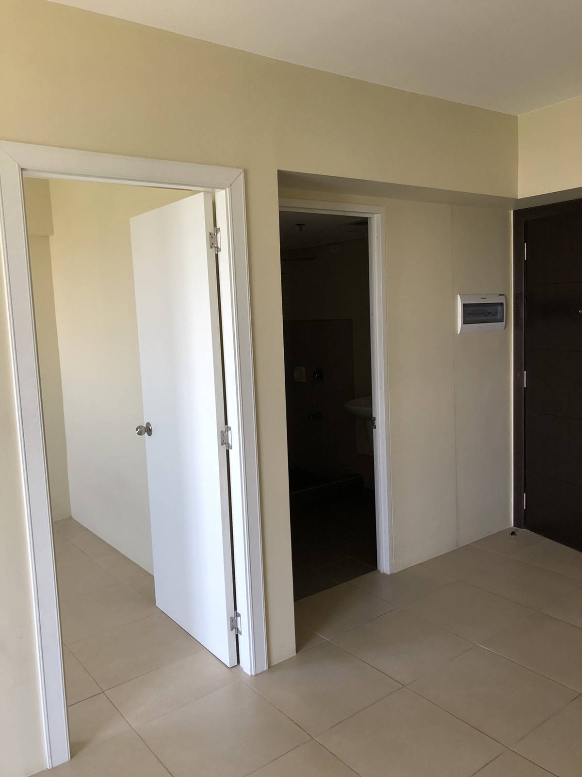 1 Bedroom Bare near Uptownmall BGC