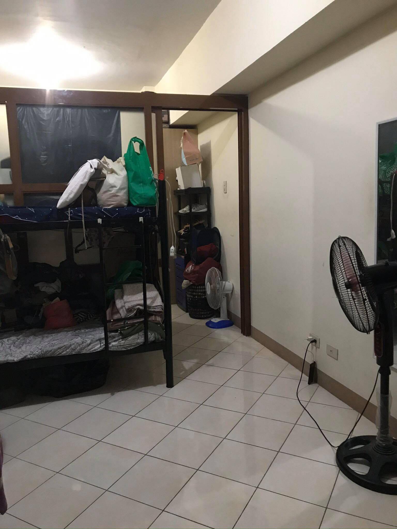 FEMALE CondoSharing beside MRT SHAW