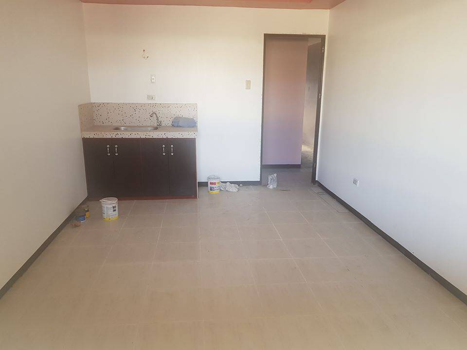 Room for Rent / Lady Bedspacer at Regalado Highway