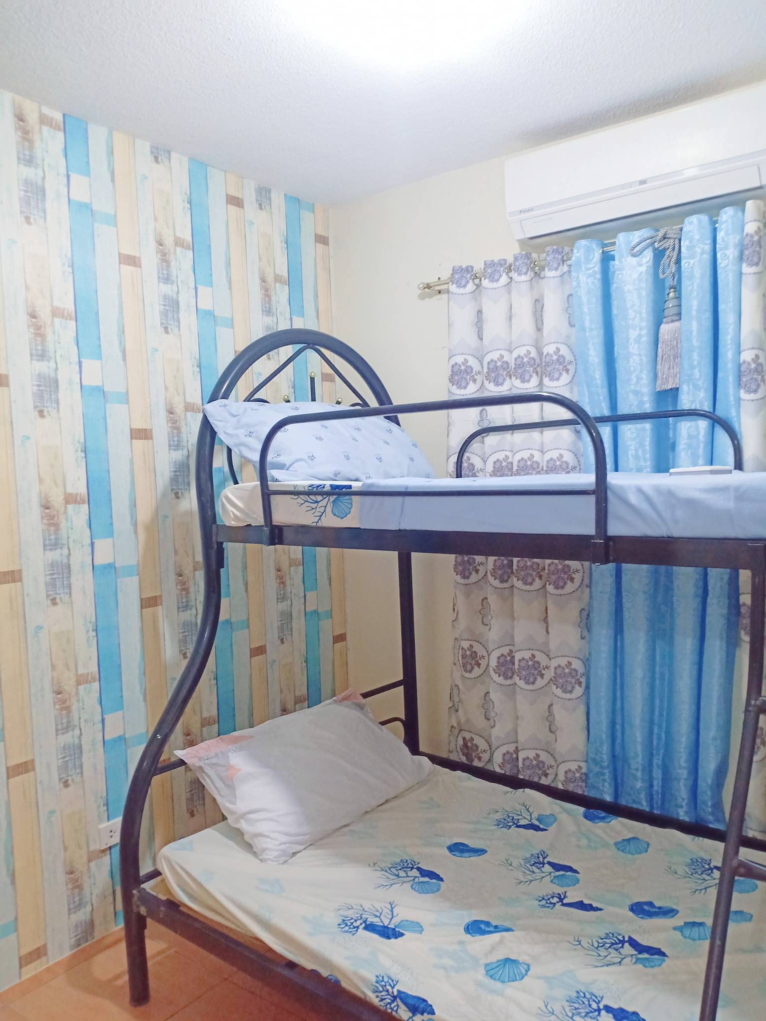 2 Bedroom Unit For Rent