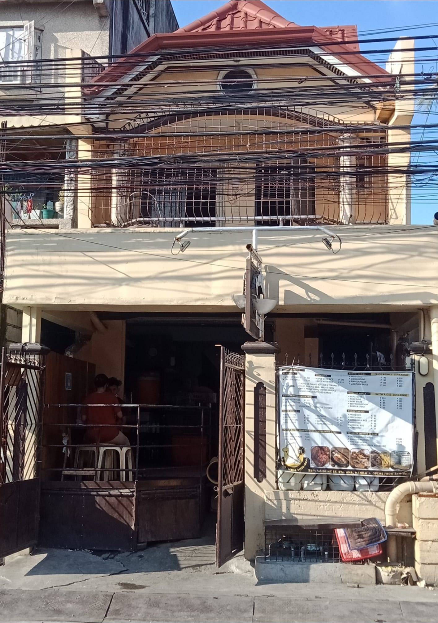 Room In 2nd Floor For Rent In Sta. Ana