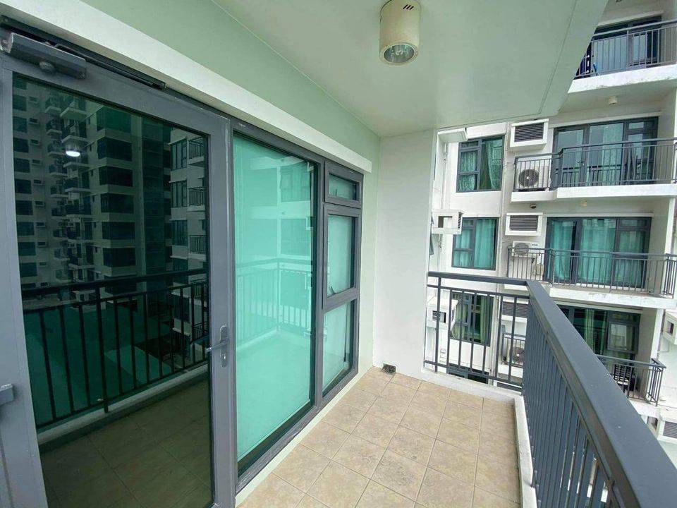 2BR Condo Unit Rent In Solstice Tower