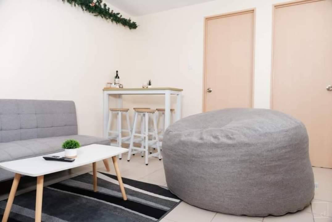 2BR Condo For Rent in Ortigas